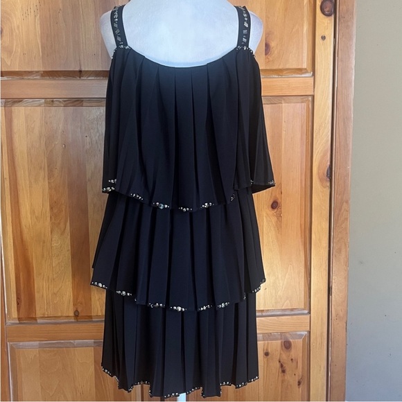 Ted Baker Black Layered Dress with Sequin Accents Sz US 6 Or Ted Sz 2 - Picture 4 of 8